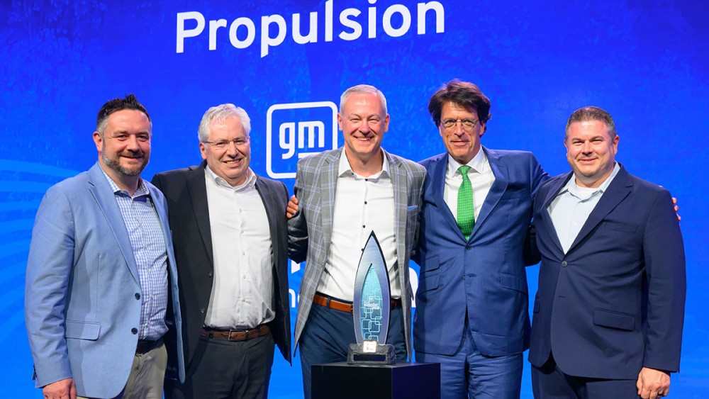 From left: Jon Jameson, Schaeffler; Marc McGrath, Regional CEO Americas, Schaeffler; Peter Layer, General Motors; Klaus Rosenfeld, CEO, Schaeffler; Don Baranowski, Schaeffler
